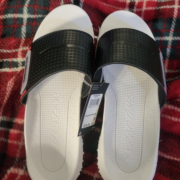 Nike Black and White Slide Sandals - Picture 1 of 8